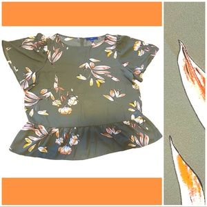 Cute, flowery top!